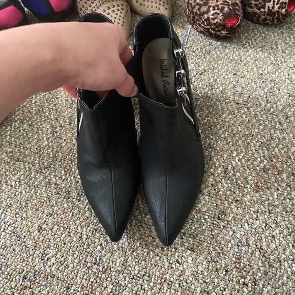 Blacks leather ankle boots - Picture 2 of 2